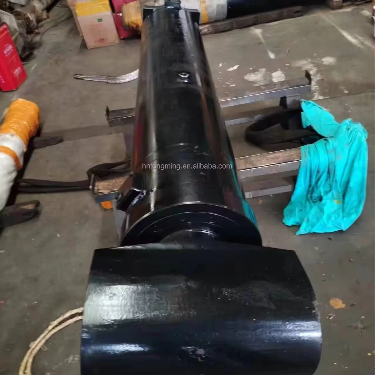 Customization of the hydraulic cylinder assembly for the arm frame of Sanyi  pump truck