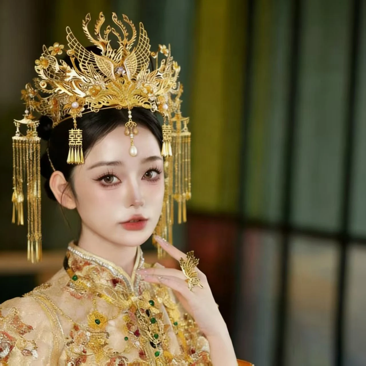 New Bride Chinese Dragon And Phoenix Hair Crown Xiuhe Dress Golden Headwear for Wedding Traditional Chinese Bridal Accessories