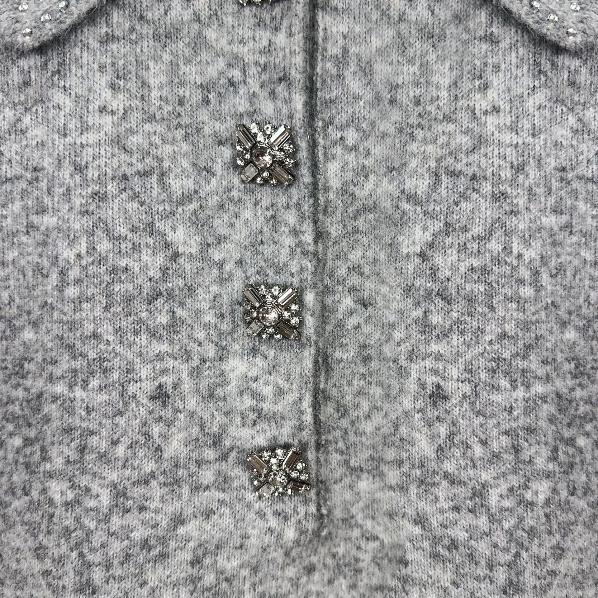 Versatile polo shirt for women, Grey diamond studded knitted sweater with a collar and short sleeves,24  autumn new collection