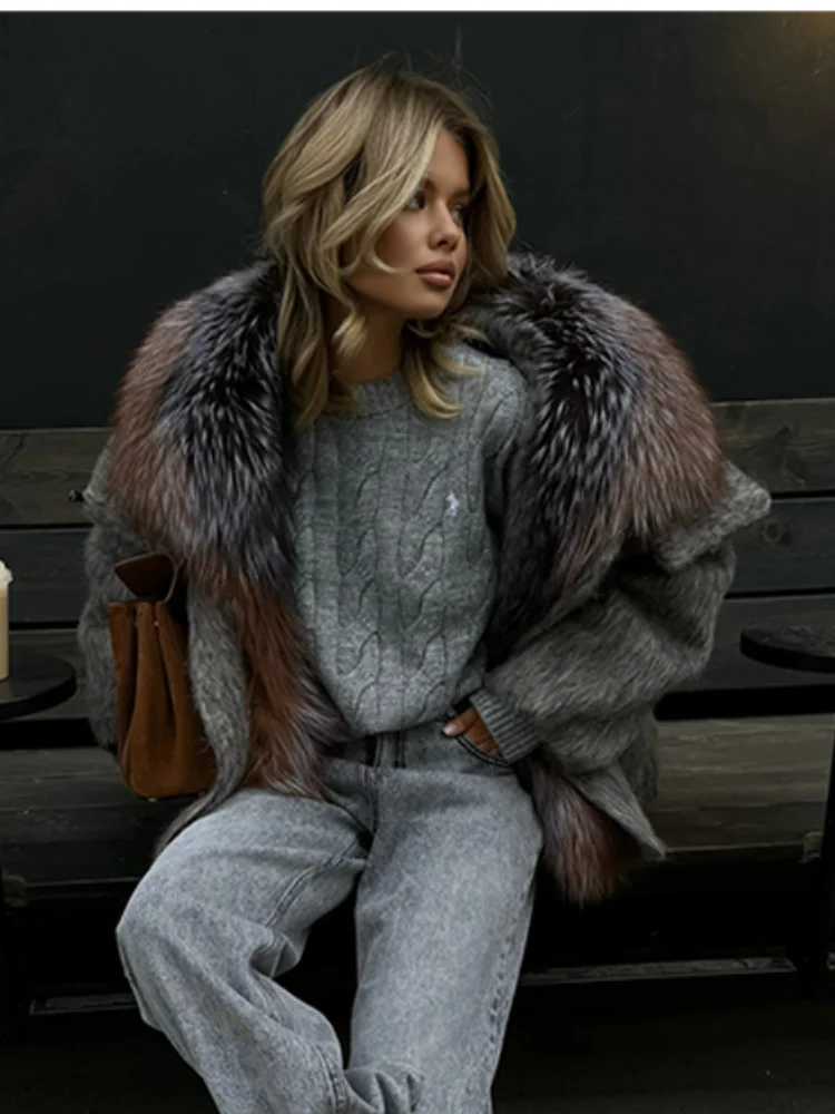 سترة فاخرة أنيقة بياقة من الفرو الصناعي للنساء معطف فروي بجيب مقسم من الصوف 2025 موضة جديدة للسيدات لخريف وشتاء ملابس الشارع #1