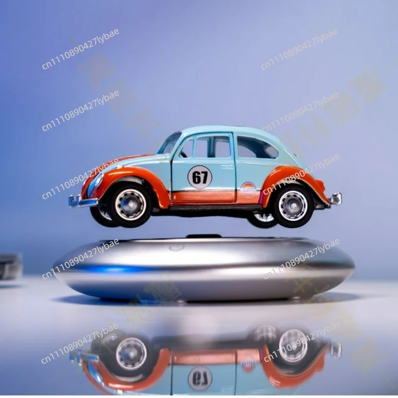 Magnetic Levitating Car with Metal Base, 360° Free Rotation, Magnetic Levitative Decor Home Office Desk Decor Creative Gift
