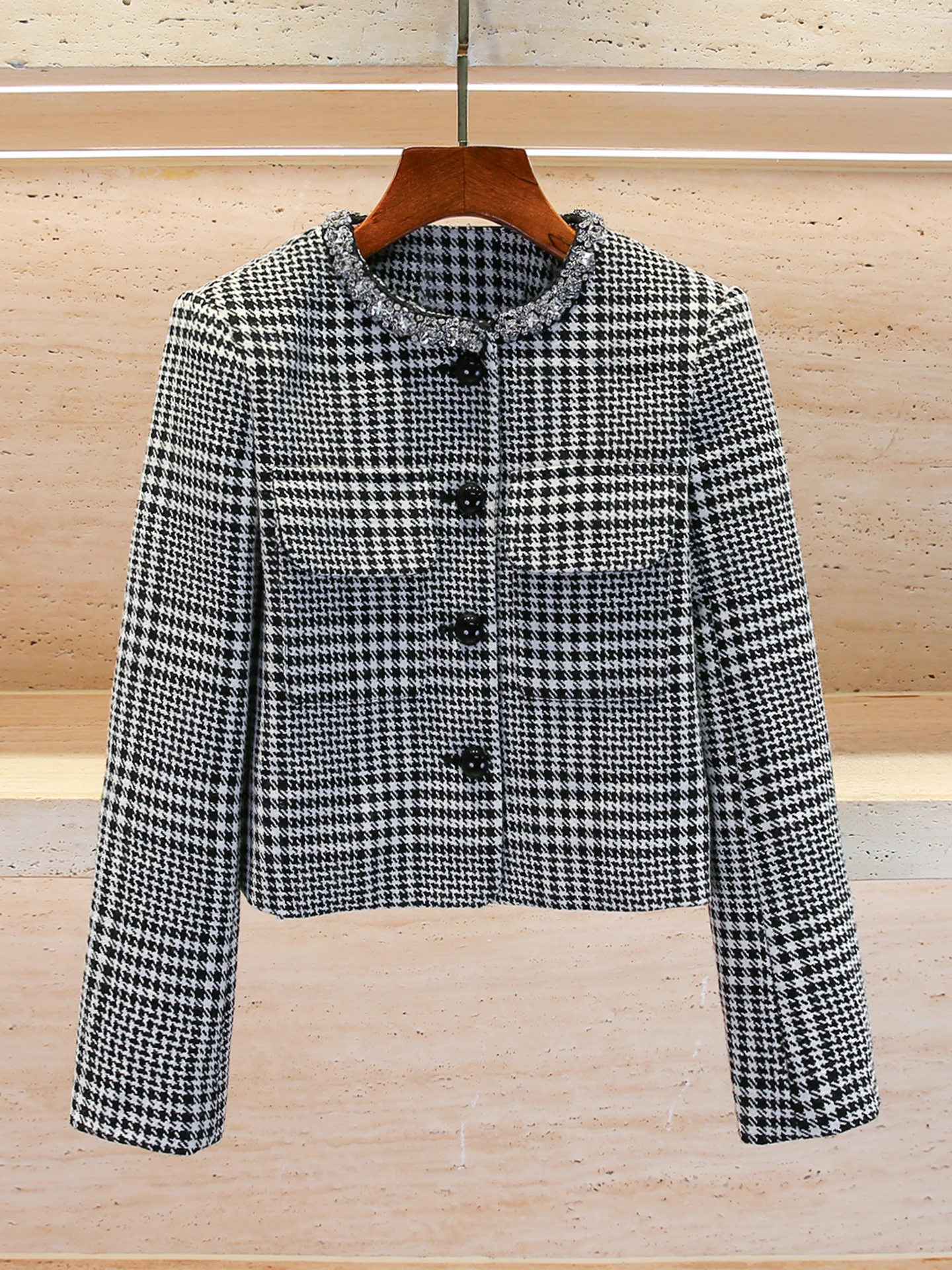 

High-End Women's ort Cardigan Jaet with Diamond Embelliment And Plaid Design in Small Fraance Sle for Autumn Season