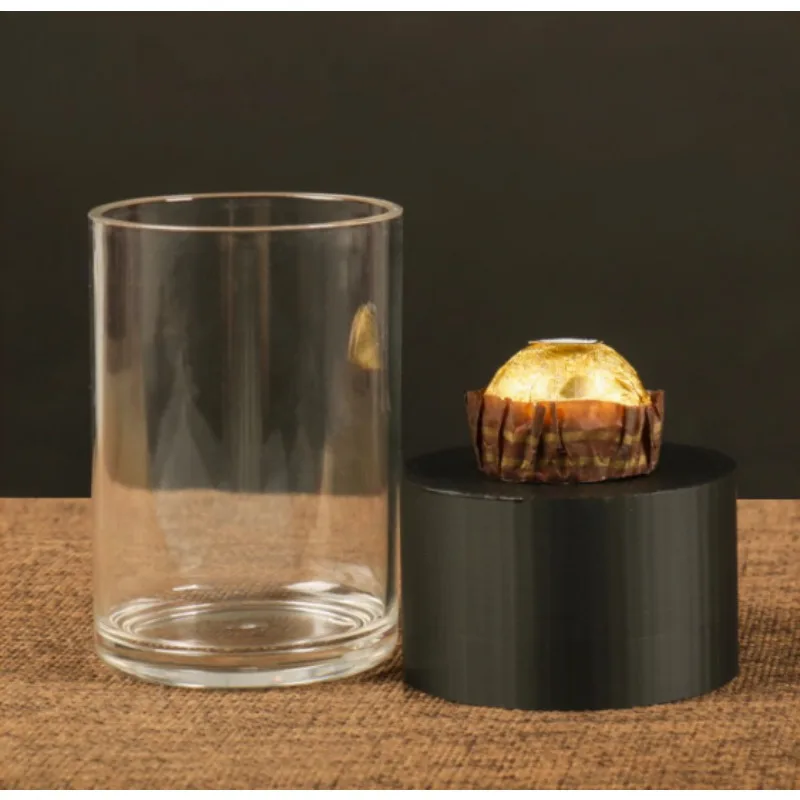 Romantica scatola di cioccolato magica al cioccolato - Trucco istantaneo per la trasformazione di caramelle San Valentino, oggetto magico da vicino per il mago che flirta