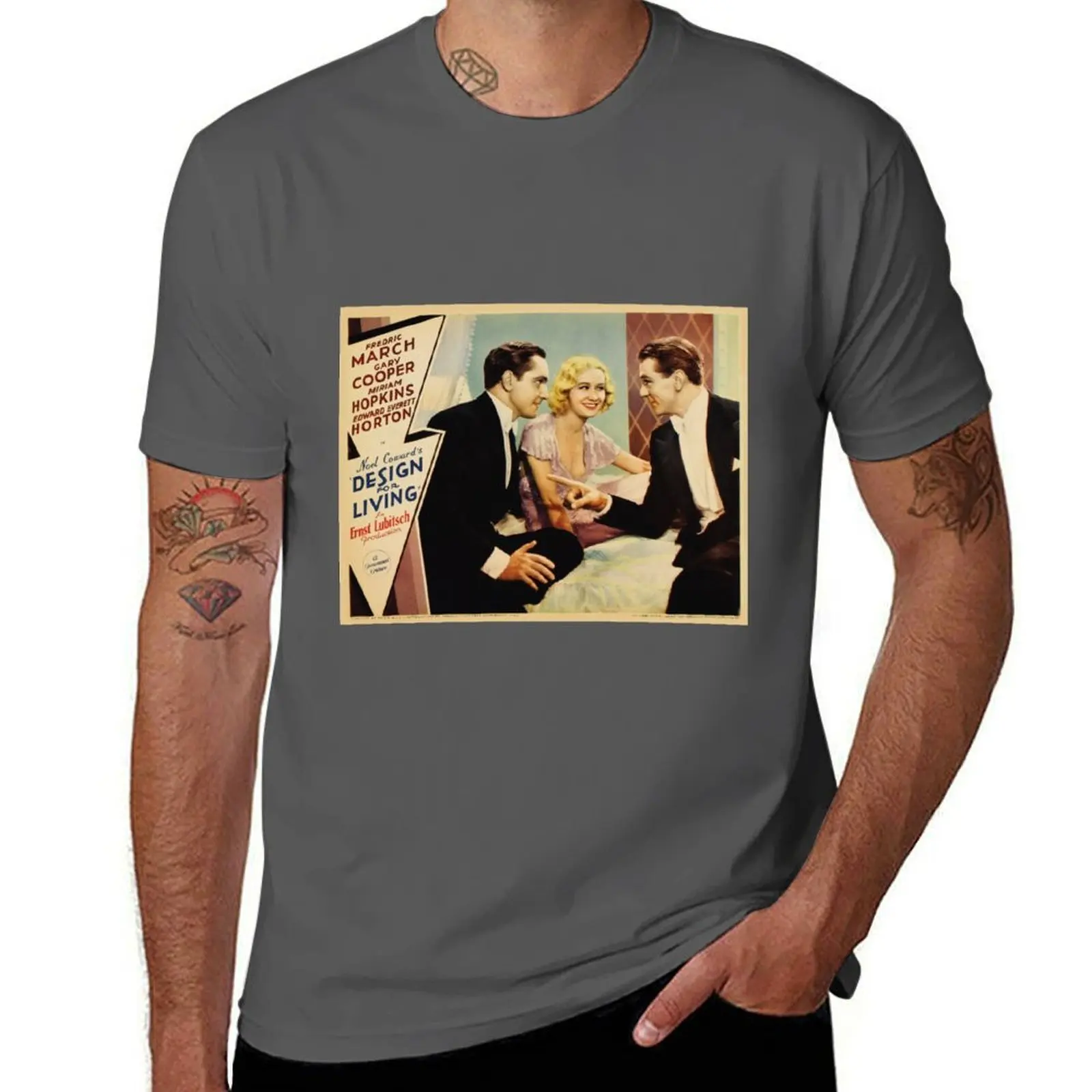 

Ernst Lubitsch Design for Living T-Shirt Holiday Lightweight T-Shirt