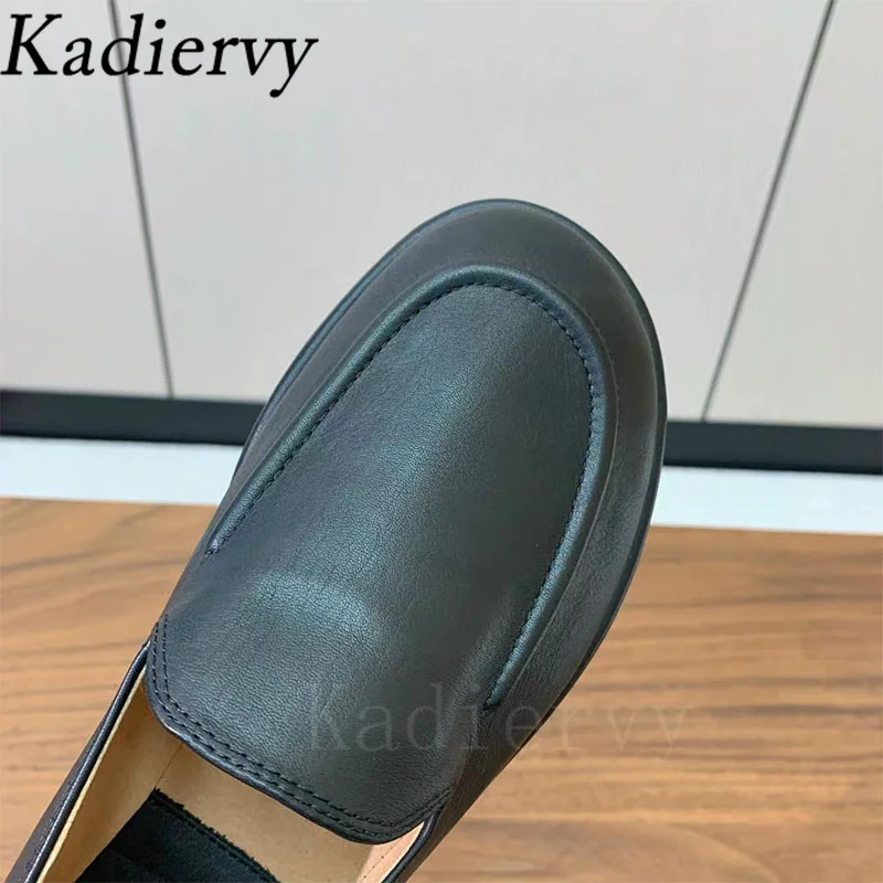 Scarpe basse classiche per donna scarpe da passeggio Slip-on con punta tonda in vera pelle muli bianchi neri mocassini Casual Comfort donna