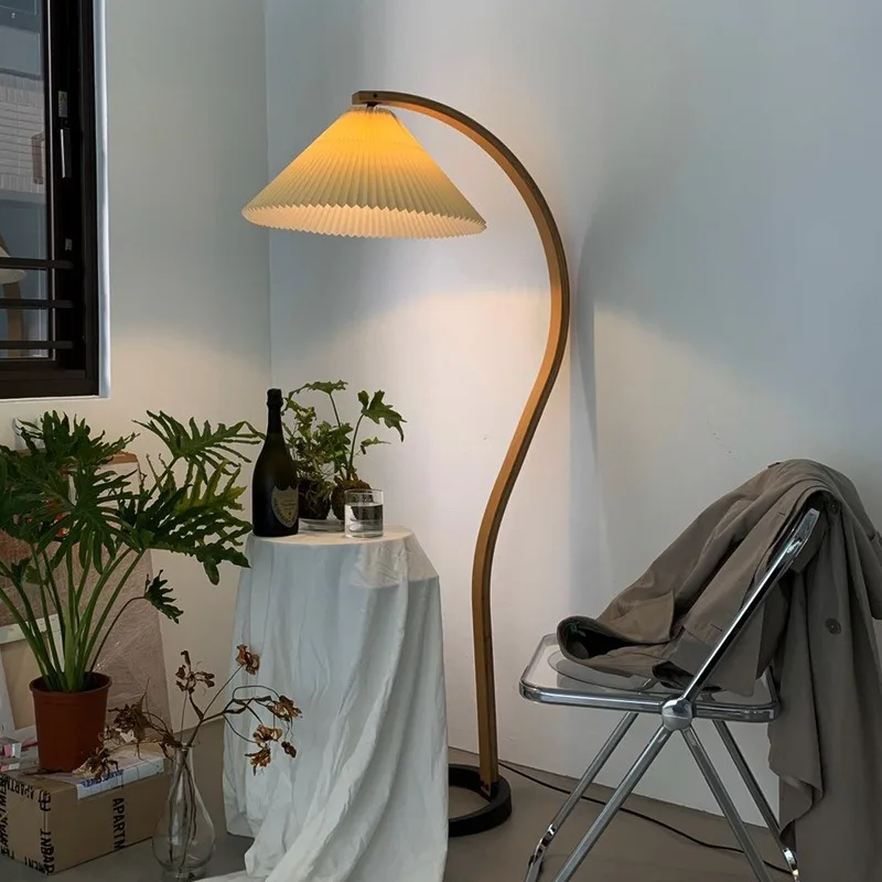 American medieval pleated floor lamp, Nordic Danish curved wood living room floor lamp