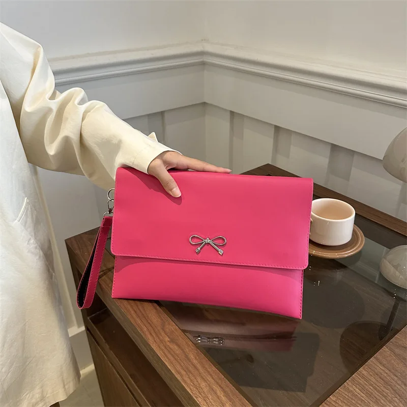 

Luxury Womens Clutch Bag Elegant Commute Purse Stylish Wallet Phone Holder Spacious Organizer for Daily Essentials