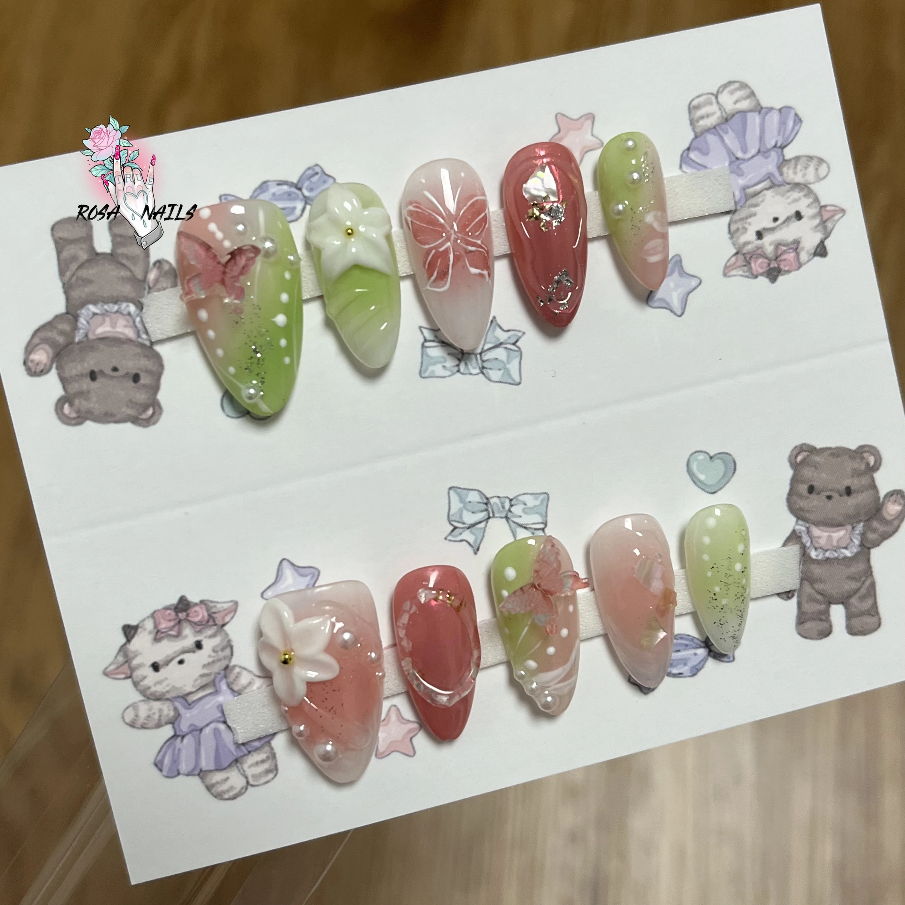 نصائح فن الأظافر ثلاثية الأبعاد المطلية يدويًا ، ضغط اللوز على الأظافر ، الفراشات الوردية ، الزهور العائمة المصنوعة يدويًا ، زهرة البتلة