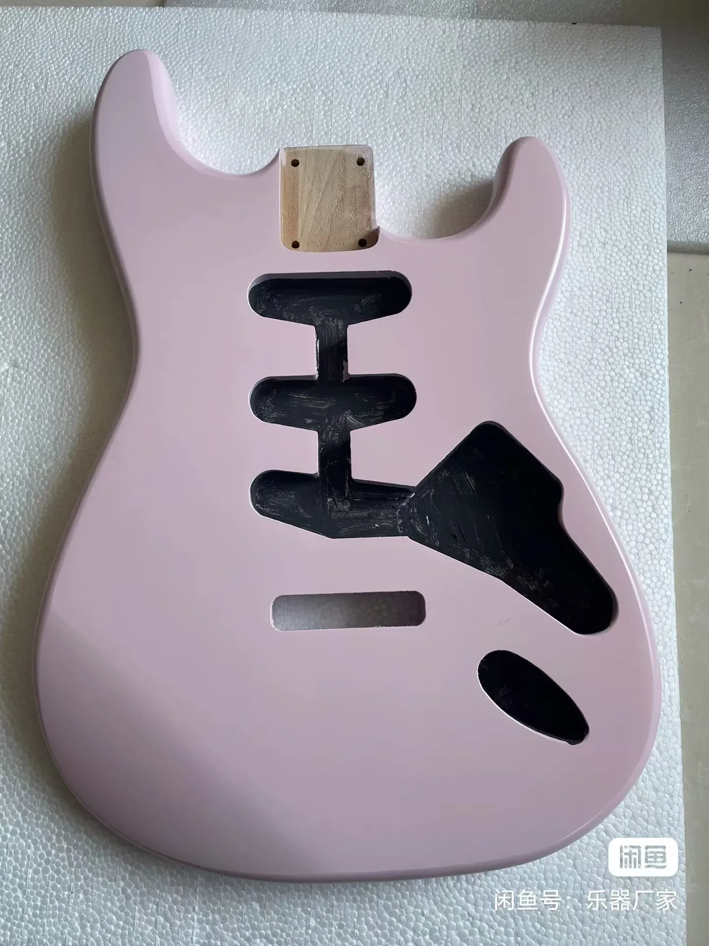 Rare color alder alder SSS electric guitar body, matte nitrocellulose paint, interface 5.5-5.55cm