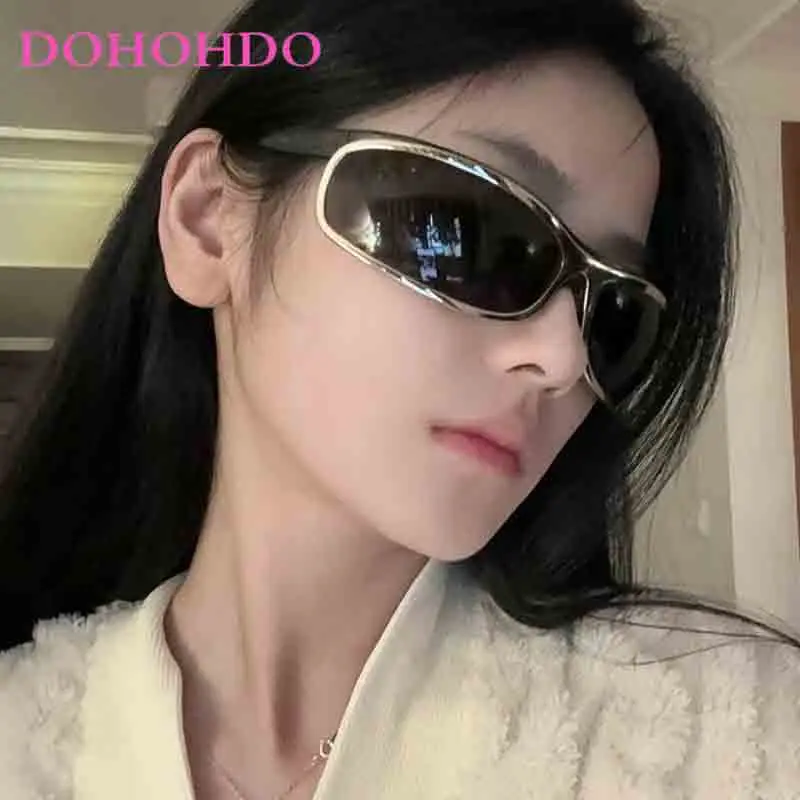 

Fashion Punk Sunglasses Women Luxury Brand Designer Y2K Sun Glasses Windproof Sports Driving Outdoor Shades Retro Eyewear UV400