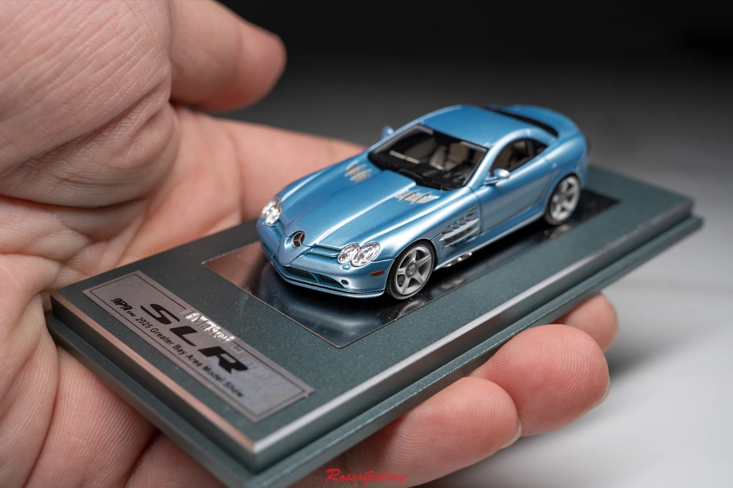 

TMaster 1:64 SLR APAXPO Exhibition Limited Edition Simulation Resin Metal Static Car Model Toy Gift