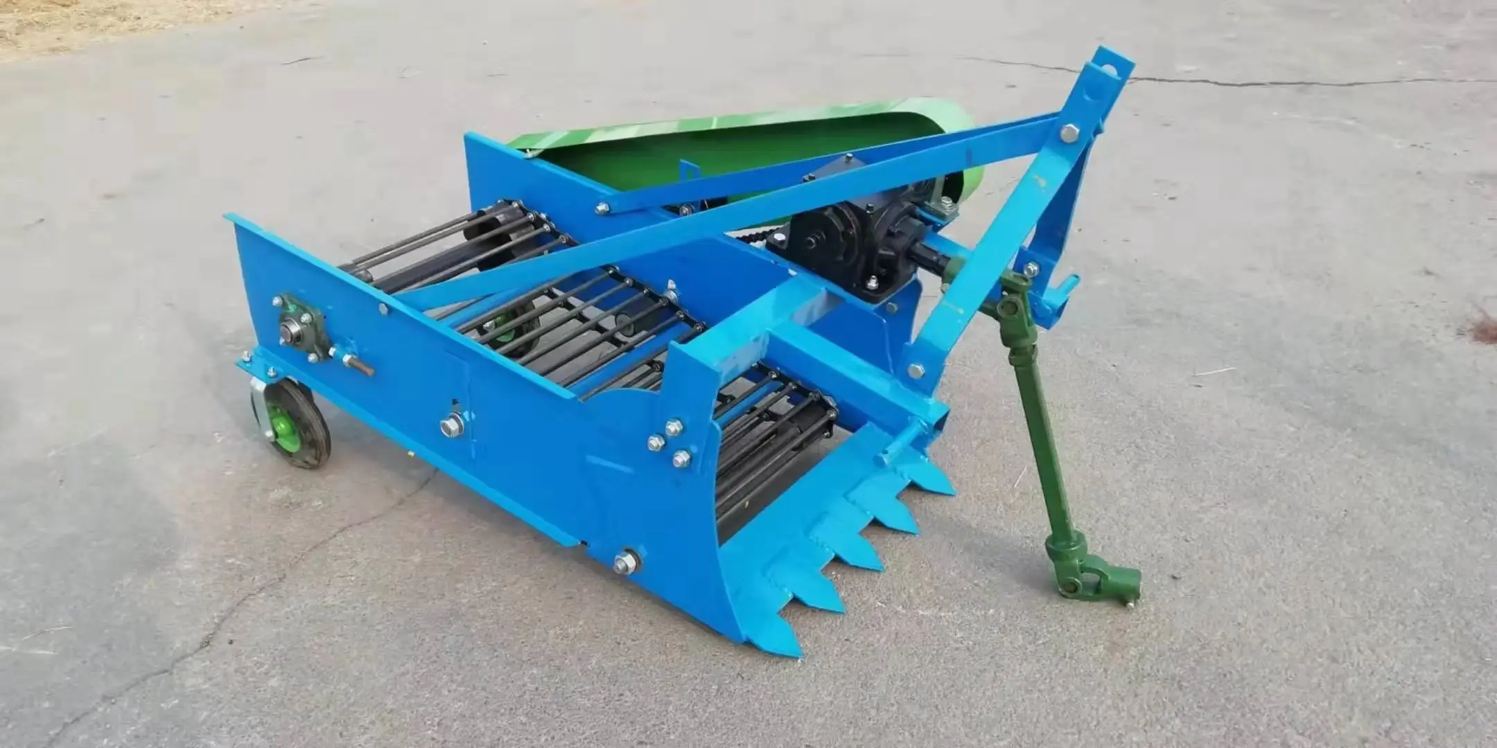 Agricultural Machinery Farm tools equipment mini tractor accessories Potato harvester