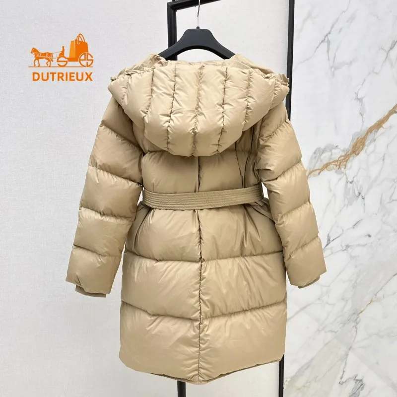 Neue Winter Daunen jacke für Frauen lange Kapuze Winterkleid ung 90% weiße Enten Daunen jacke mit Gürtel dicke warme Jacke für Frauen