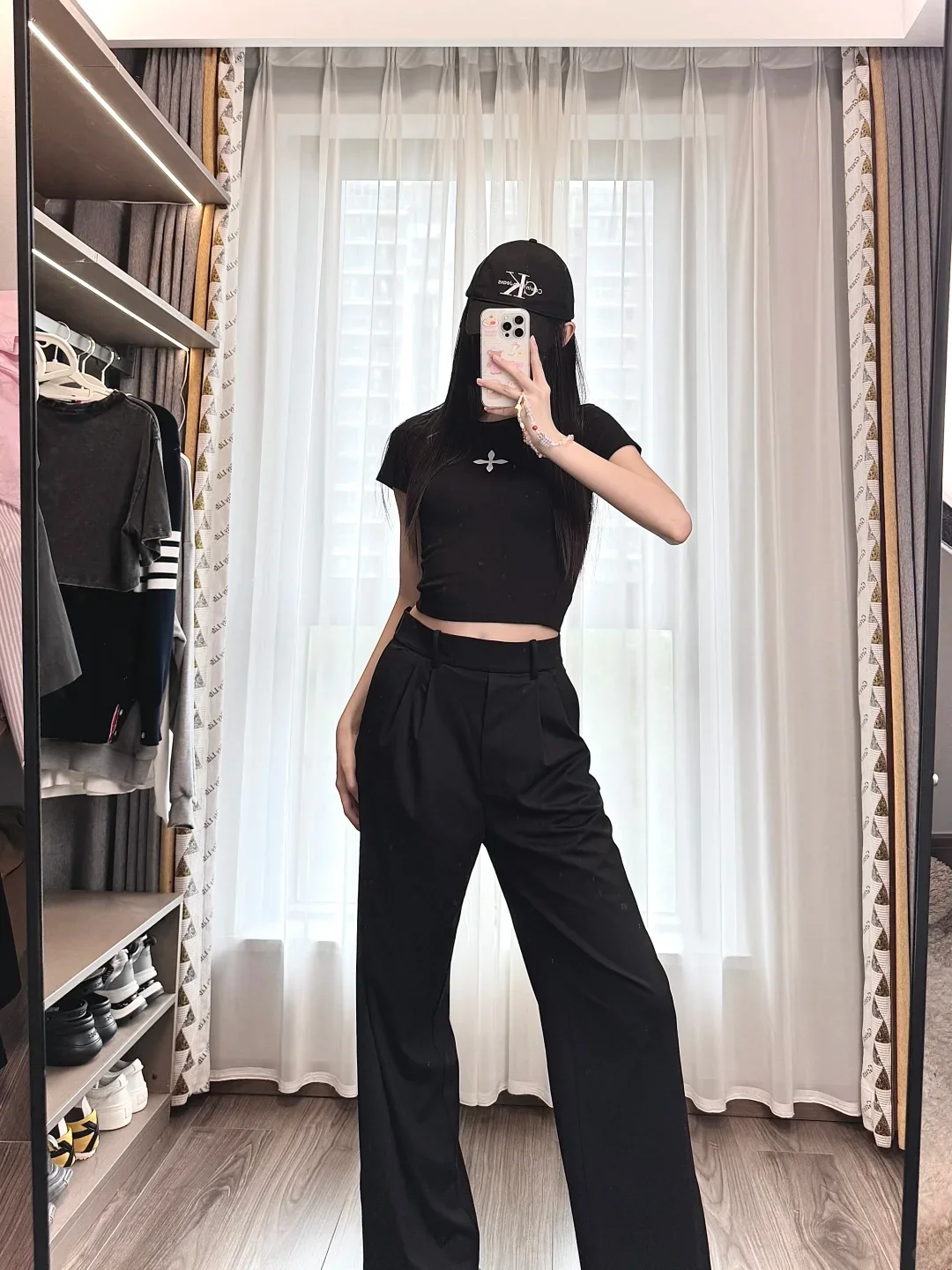 Hosen mit Taschen und Falten, angenehm kühlend, vielseitig einsetzbar, weit geschnitten, lange Hose, lässig, gerade geschnitten, mit elastischem Bund. – Detail 3