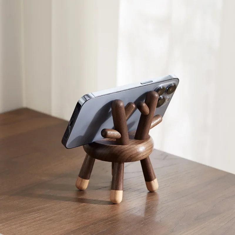 Desktop Solid Wood Carved Deer Stool phone holder Walnut Creative charging Stand  Personality lazy multi-functional stand