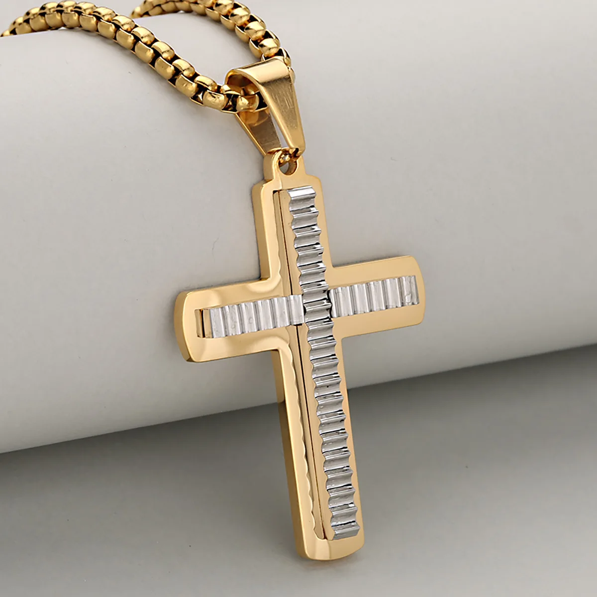 

Trendy and Stylish 3D Wave Pattern Stainless Steel Cross Pendant Necklace For Men And Women, Highlight for Street Outfits