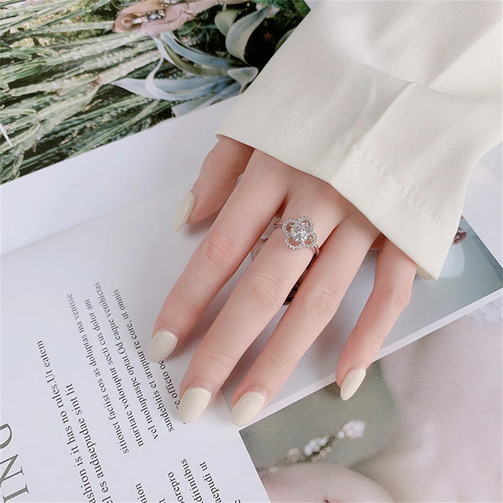 S925 sterling silver four leaf moissanite adjustable women's ring, fashionable temperament engagement high-end jewelry gift