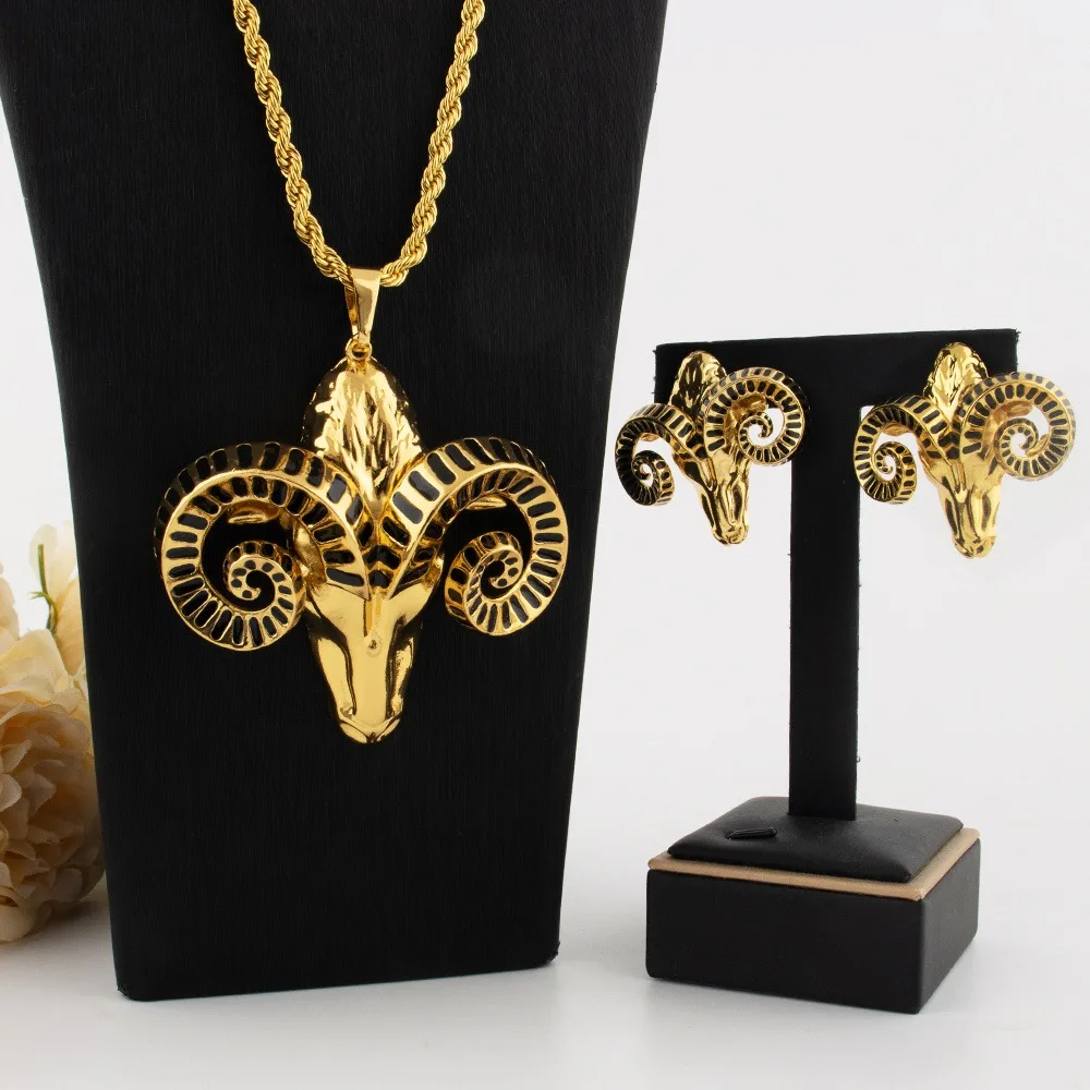 

Women Men Luxury Copper Earrings Necklace Set Personality Trendy Handmade Bull Head Shape Jewelry Accessory Apply to Party Ball