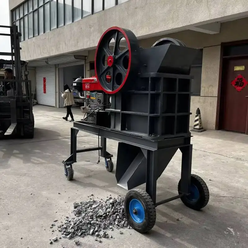 Jaw Crusher Factory Direct Sales PE250*400 Small Mobile Diesel Basalt For Crushing Construction Gravel view 3