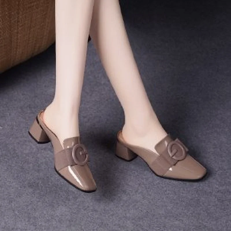 

2023 Spring and Autumn New Ladies Baotou High Heels Fashion Single Shoes British Style Leather Shoes Thick Heel Half Slippers