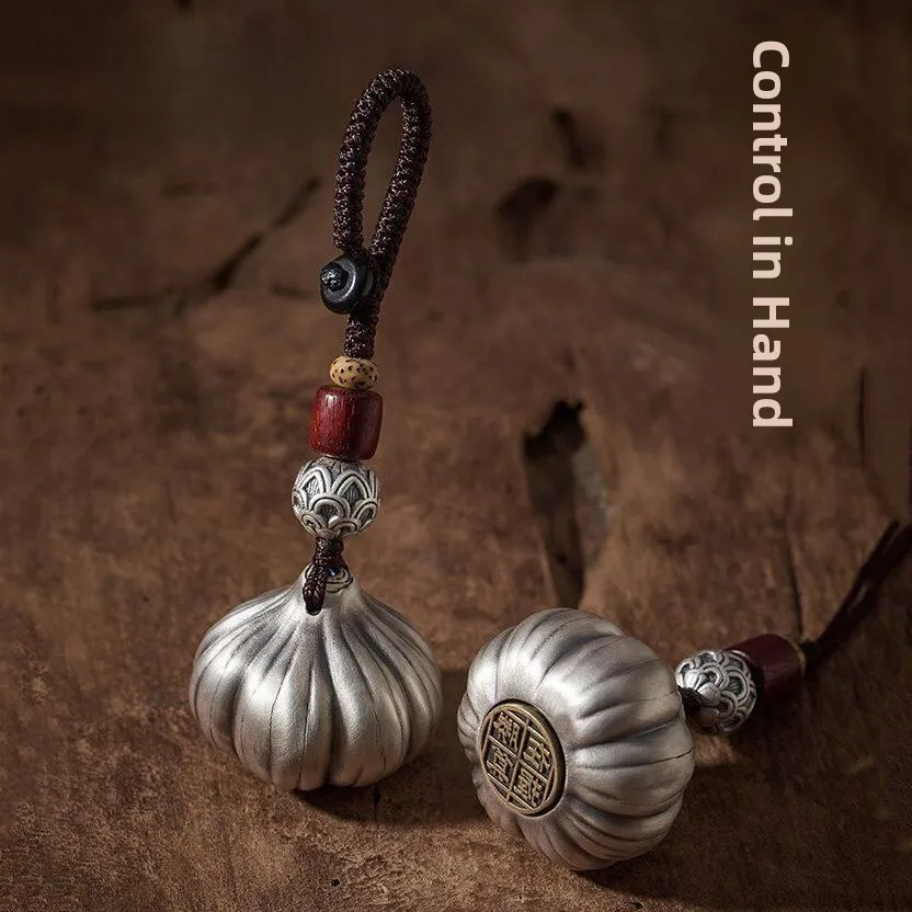 Creative Garlic Head Keychain Pendant Women's Style Necklace Car Key Holder Mobile Phone Chain Ornament Fashionable Accessory