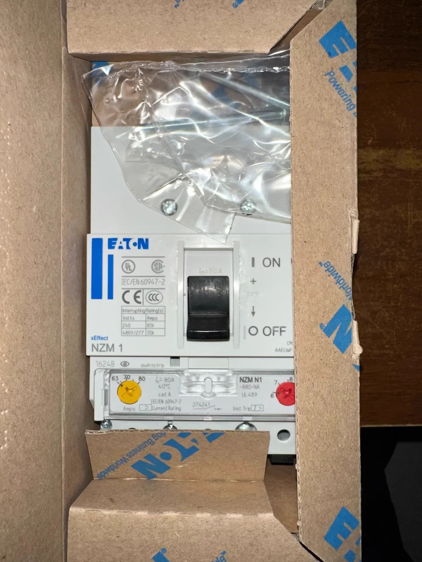 NZMC3 NZMN3 NZMH3 MCCB 3P 4P 36-150kA PV Solar Cabinet Distribution Box