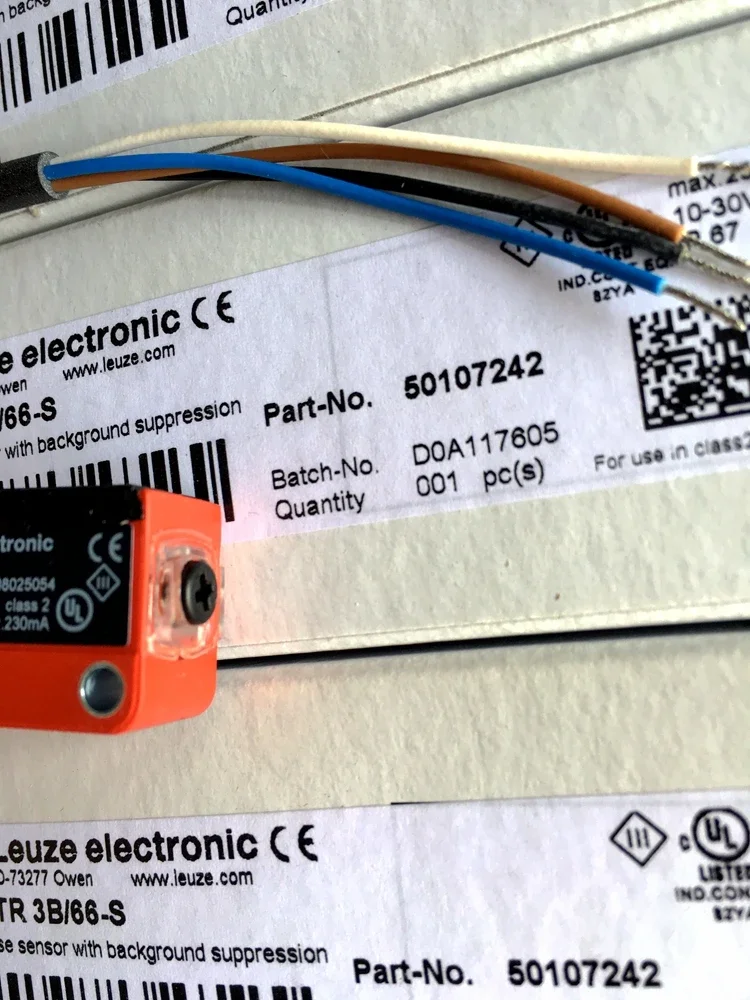 New Original Leuze …