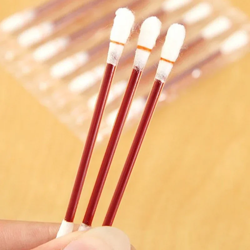 Disposable Medical Multifunction Disinfected Stick Make Up Wood Iodine Medical Double- Cotton Swab Portable Bar 50pcs/bag