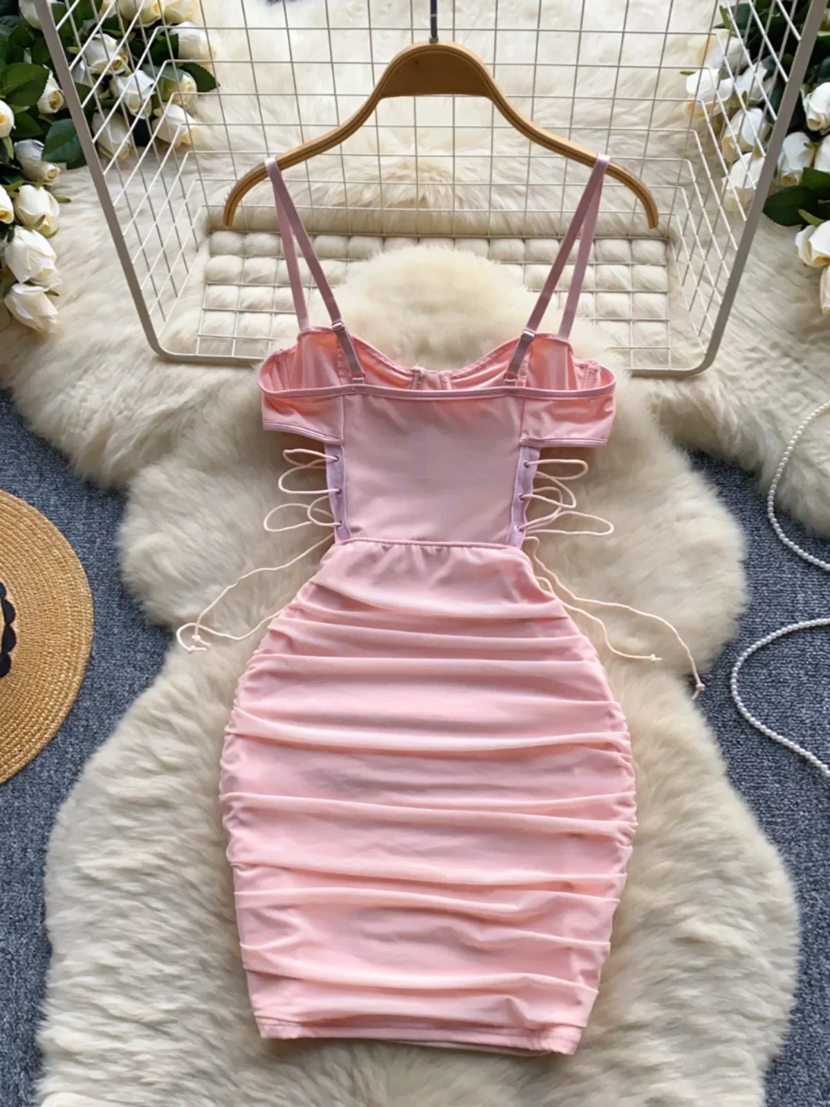 Foamlina Ins Sexy Hollow Out Sling Dress with Exposed Waist Bandage Pleated Slim Fit Bodyocn Girl's Photo Date Short Dress