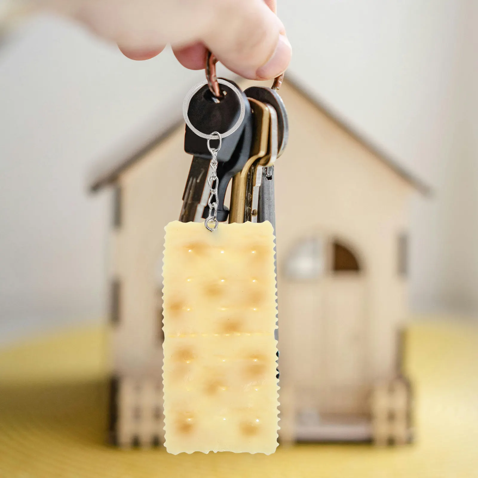 5 Llaveros Realistas de Galletas de Soda, Abalorios Artificiales de Galleta, Accesorios para Bolsos y Carteras, Llavero de Comida de Simulación