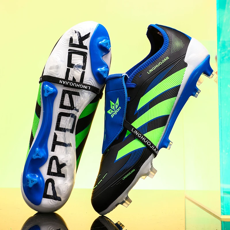 

Professional-Level Football Shoes: High-Elastic Flyknit + Fg Long Studs No Slipping during Sudden Stops and Turns on the Field.