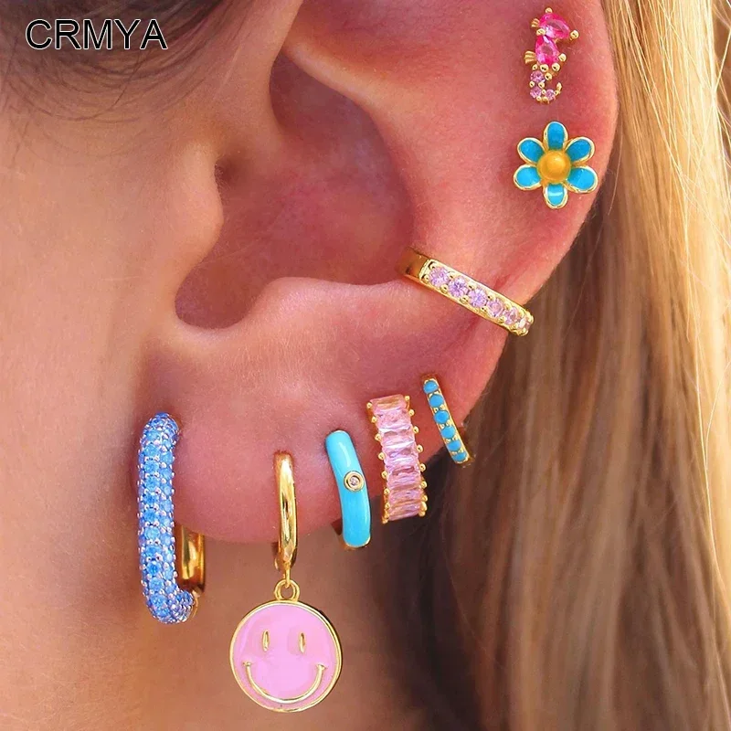 CRMYA Zestaw kolczyków w kolorze złota dla kobiet Kolor emalii i cyrkonii CZ Hoop Stud Smile Dangle Earrings 2022 Party Biżuteria Hurtownia