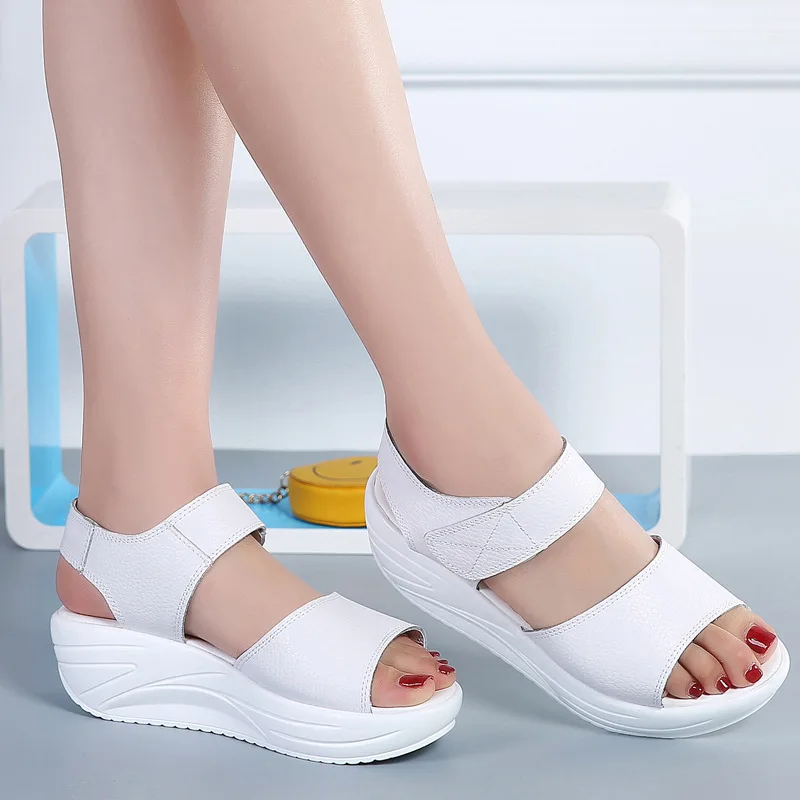 Women\'s Sandals Thick Bottom Large Size Open Toe Slippers Fashion Student Casual Round Head Soft Sole Anti Slip Shoes