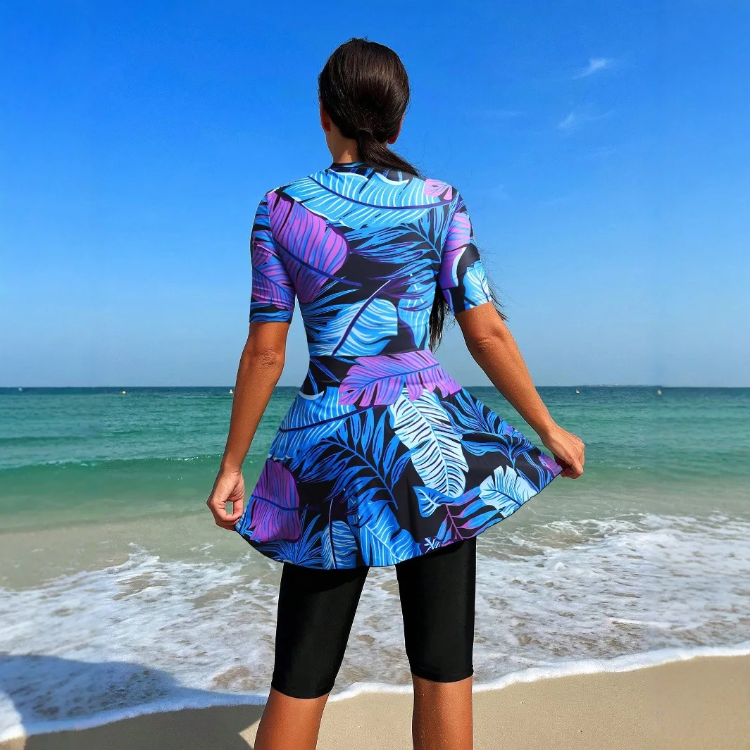 2026 Modest 2‑Pcs Swimsuit Leaf Print Zip Front Short Sleeve Swim Dress Knee‑Length Capri Pants Bathing Suit For Beach Surfing