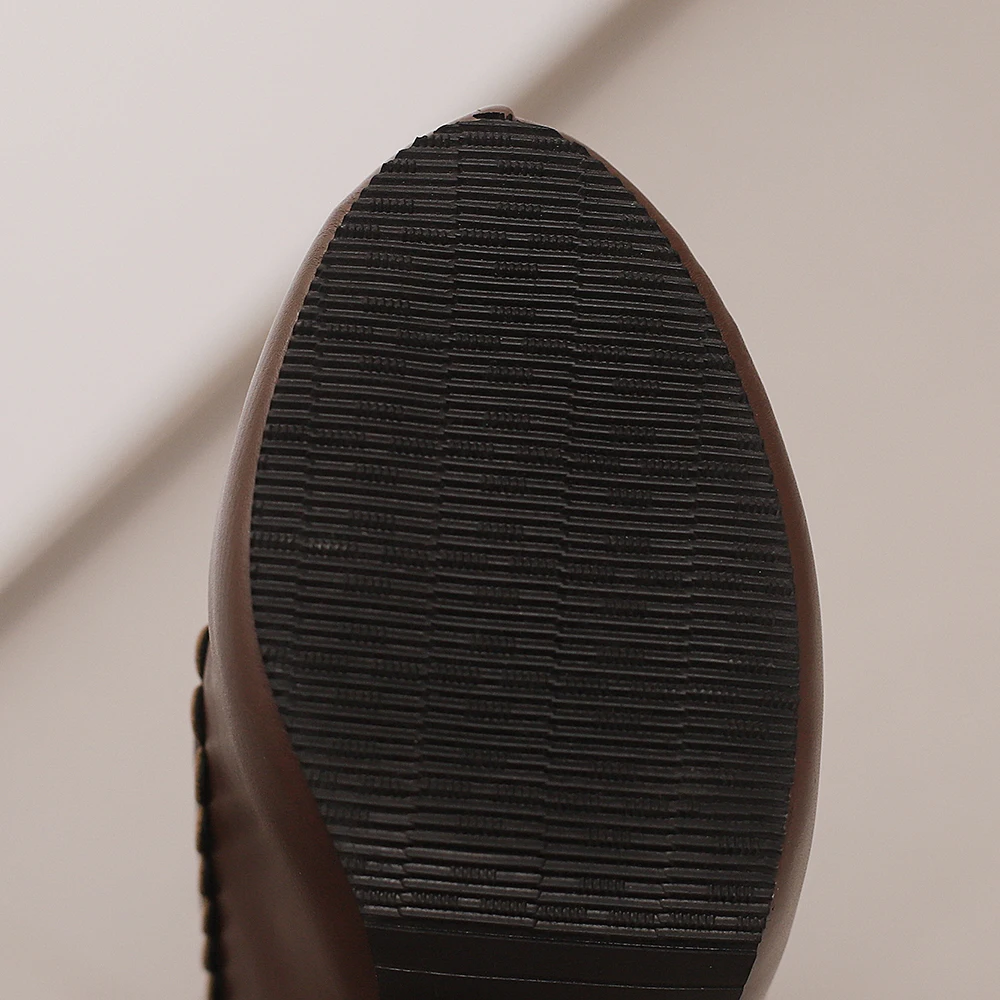 أحذية شتوية جديدة لعام 2025 باللون الأبيض والأسود للنساء أحذية عالية للركبة أحذية مثيرة بكعب عالي أحذية للسيدات مقاس كبير 11 43 48 50 #4