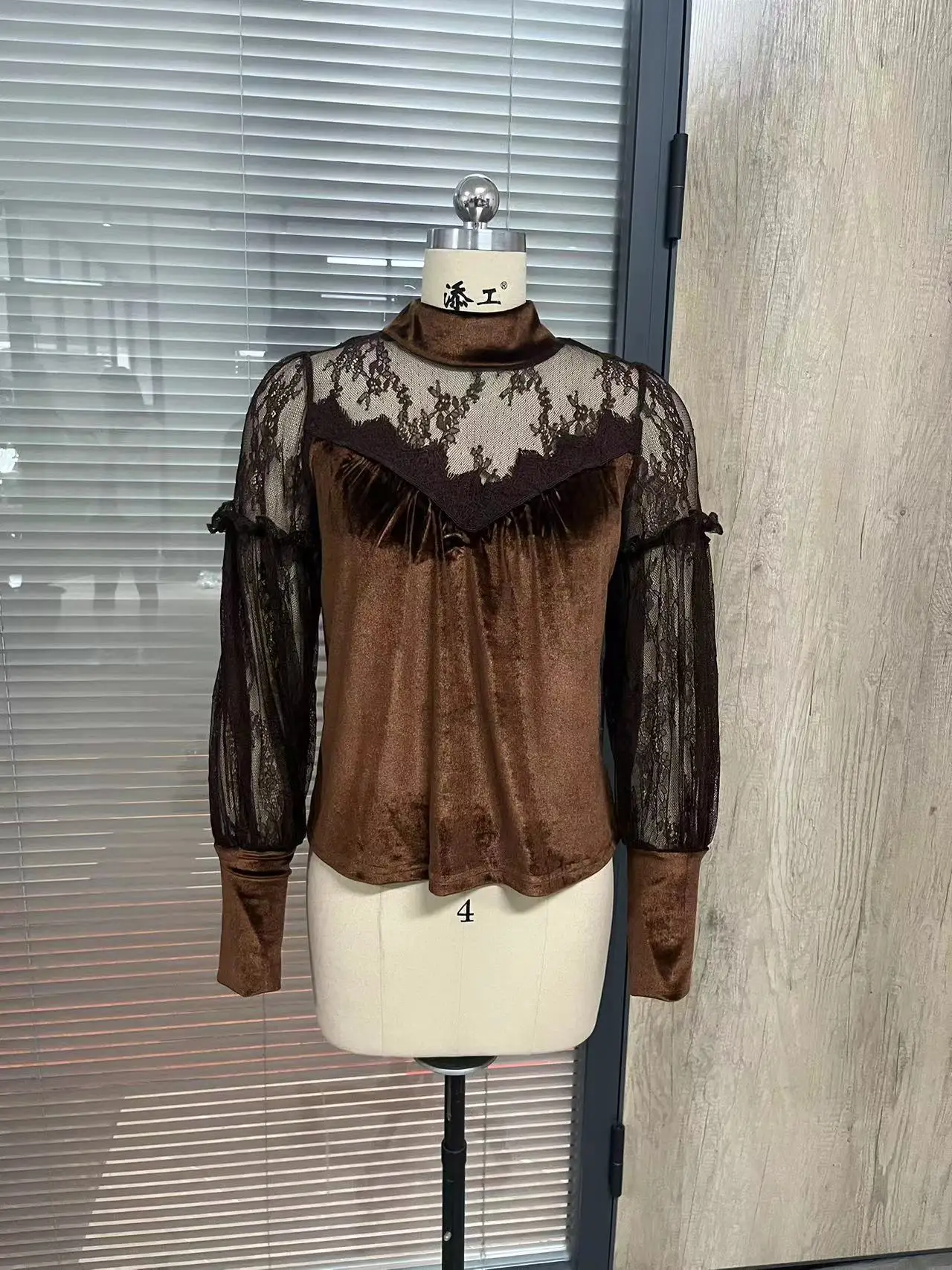 Jesienna aksamitna koszula damska, nowa modna bluzka z długim rękawem i półgolfem, seksowne bluzki damskie z siateczki.