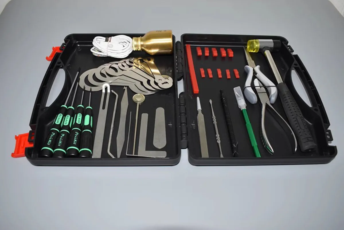 

1 Saxophone Service Tool Utility Kit