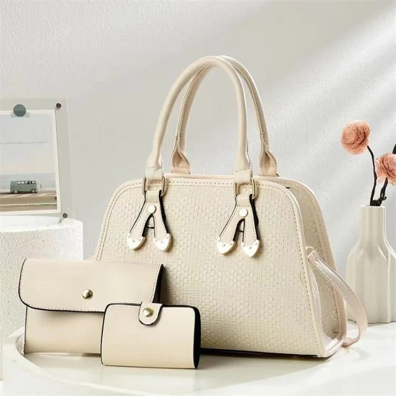 

Ladies Leather Diaper Bag For Women Crossbody Tote Luxury Vintage Minimalist Designer Large Capacity Stylish Feminine