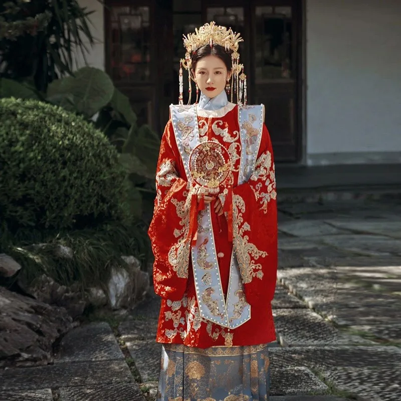 Chinese-style ancient costume phoenix crown and red wedding dress set couple
