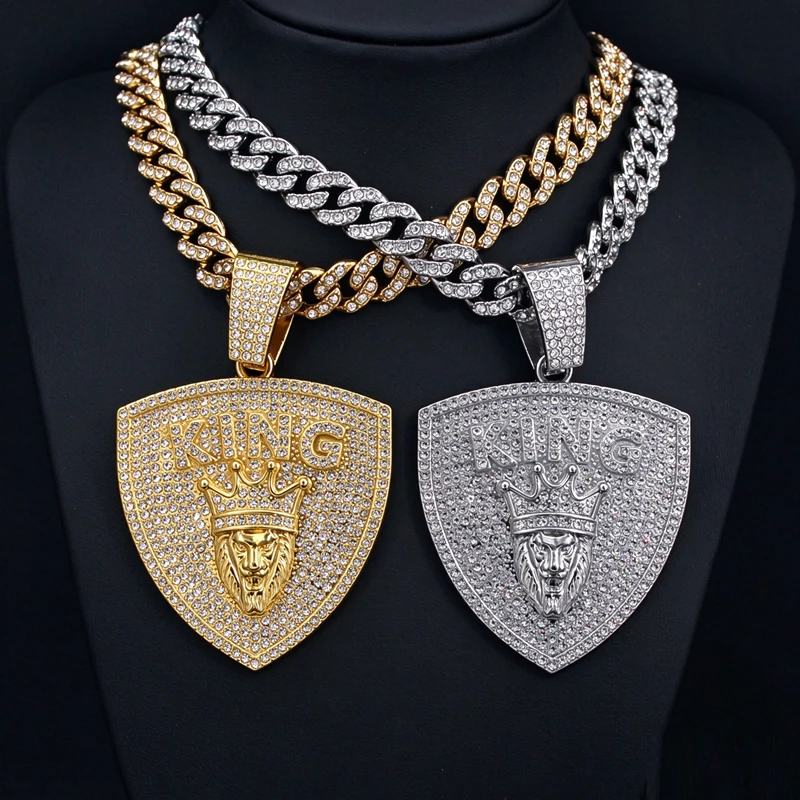 New Arrival Iced Out Bling Letter King Lion Crown Pendant Necklace Rhinestone Badge Charm Men Fashion Hip Hop Jewelry Gift