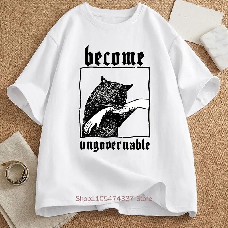 Become Ungovernable Funny Graphic Cat Biting Hand T-shirt Summer Men Women Fashion Vintage Streetwear O-Neck Short Sleeve Tees