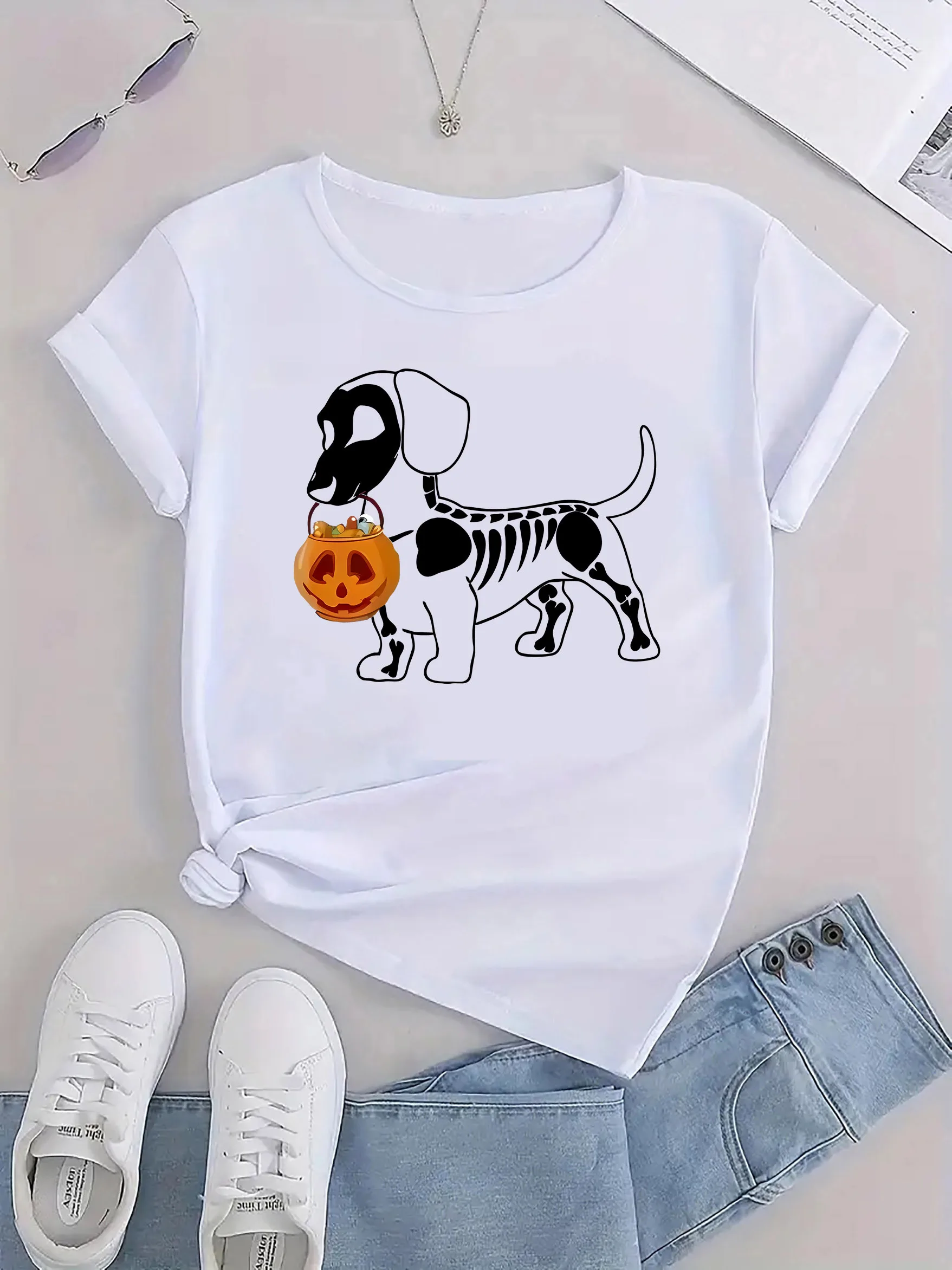 Women's Casual Sports T-Shirt, Round Neck, Short Sleeve, Halloween Dachshund Print, Comfortable Summer Top, Knitted Fabric