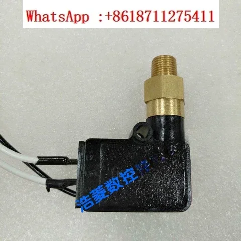 

Yuxiang ISHAN volumetric YET-B2P2/C2P2 oil in-jection machine lubricating oil pump pressure detection switch 15KG