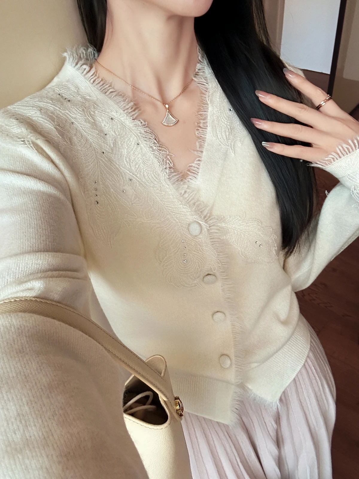 

Romantic Sweetn Handmade Embroidered Lace Fringed Wool Knitted Open Cardigan Women's Faion Soft V-ne Long Sve Knitwear