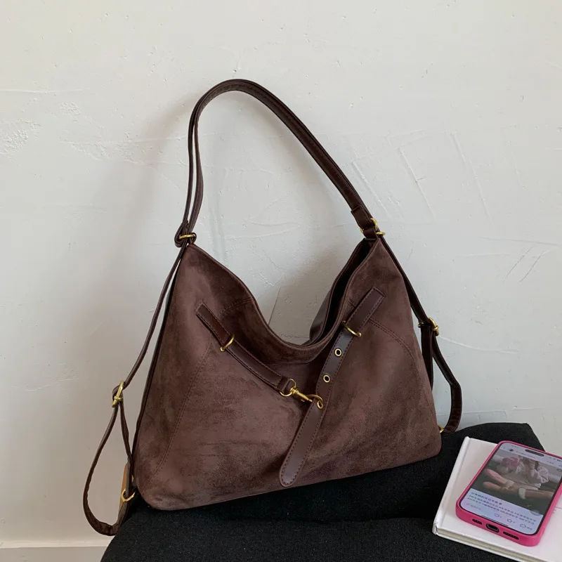 

Retro Women's Simple Large Capacity Handbag 2025 New Sle Soft Handle Commuting Multifunctional Tramp Messenger Bag Travel Durabl