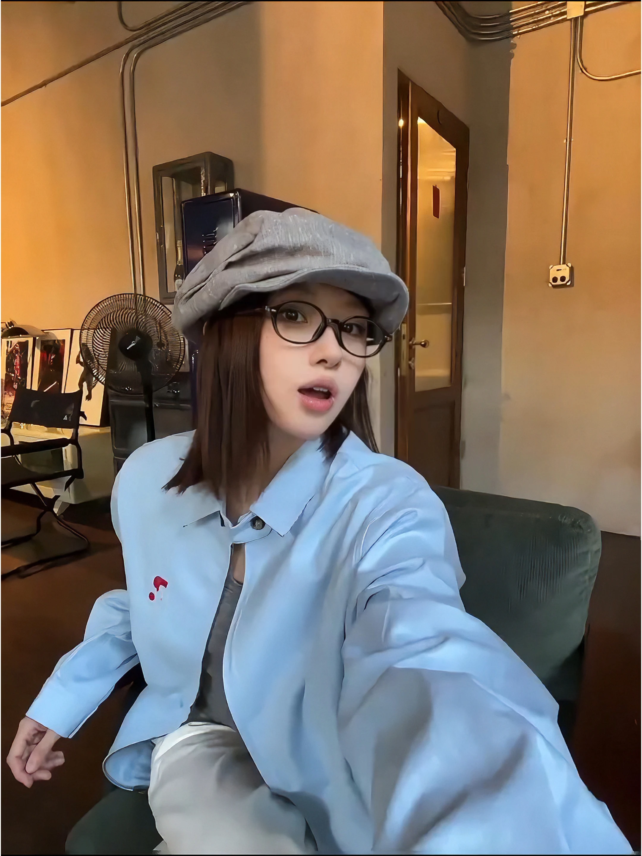 

Ретро-куртка унисекс светло-голубого цвета, свободного кроя, в американском стиле, на молнии, для пар.