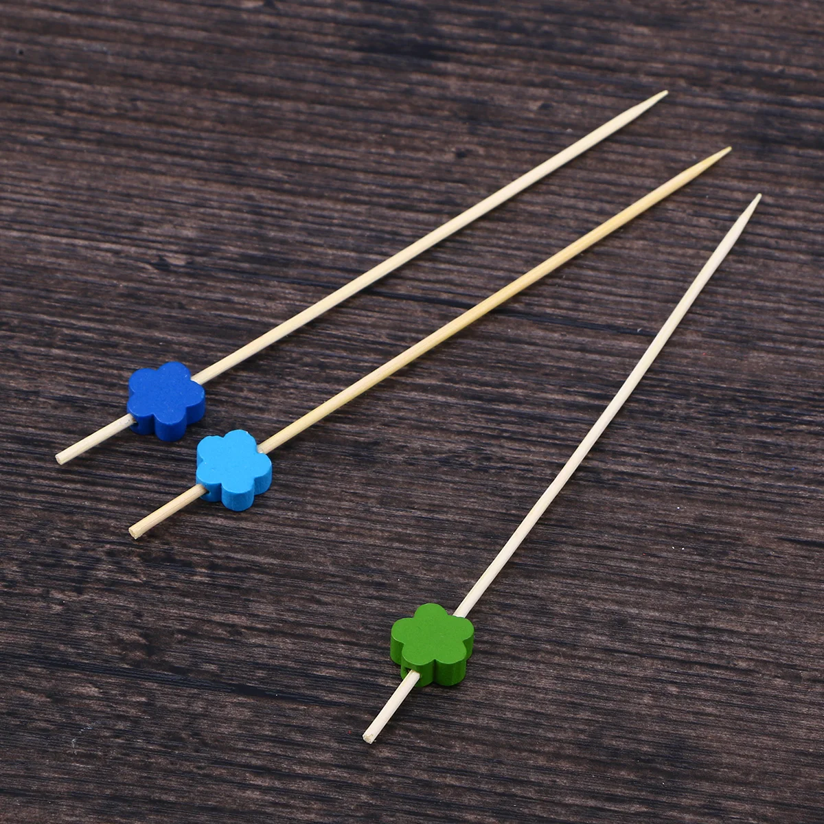 

200 pcs Cocktail Picks Fruit Sticks Picks For Fruit Handmade Creative Wooden Drink Utensils Elegant Beaded Garnish