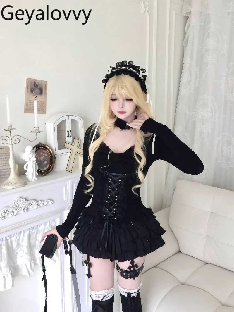 

Новинка Весна 2026: Комплект из черной кружевной топ-футболки с бантом и облегающей юбки с высокой талией в стиле субкультуры