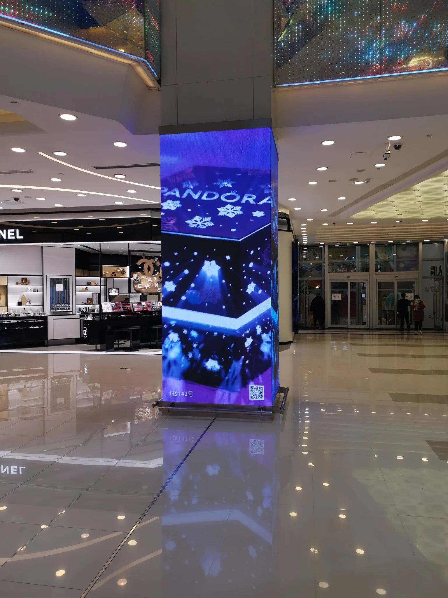P1.953 GOB 0.5x1m with 4 sides column Indoor  8pcs 500x500mm panel K Series HD LED Screen Front Maintenance