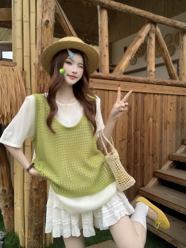 

plus Size Women's Fashionable Hollow out Design Short Sleeve T-Shirt Fake Two-Piece Top Slimming Loose Fit Summer Style